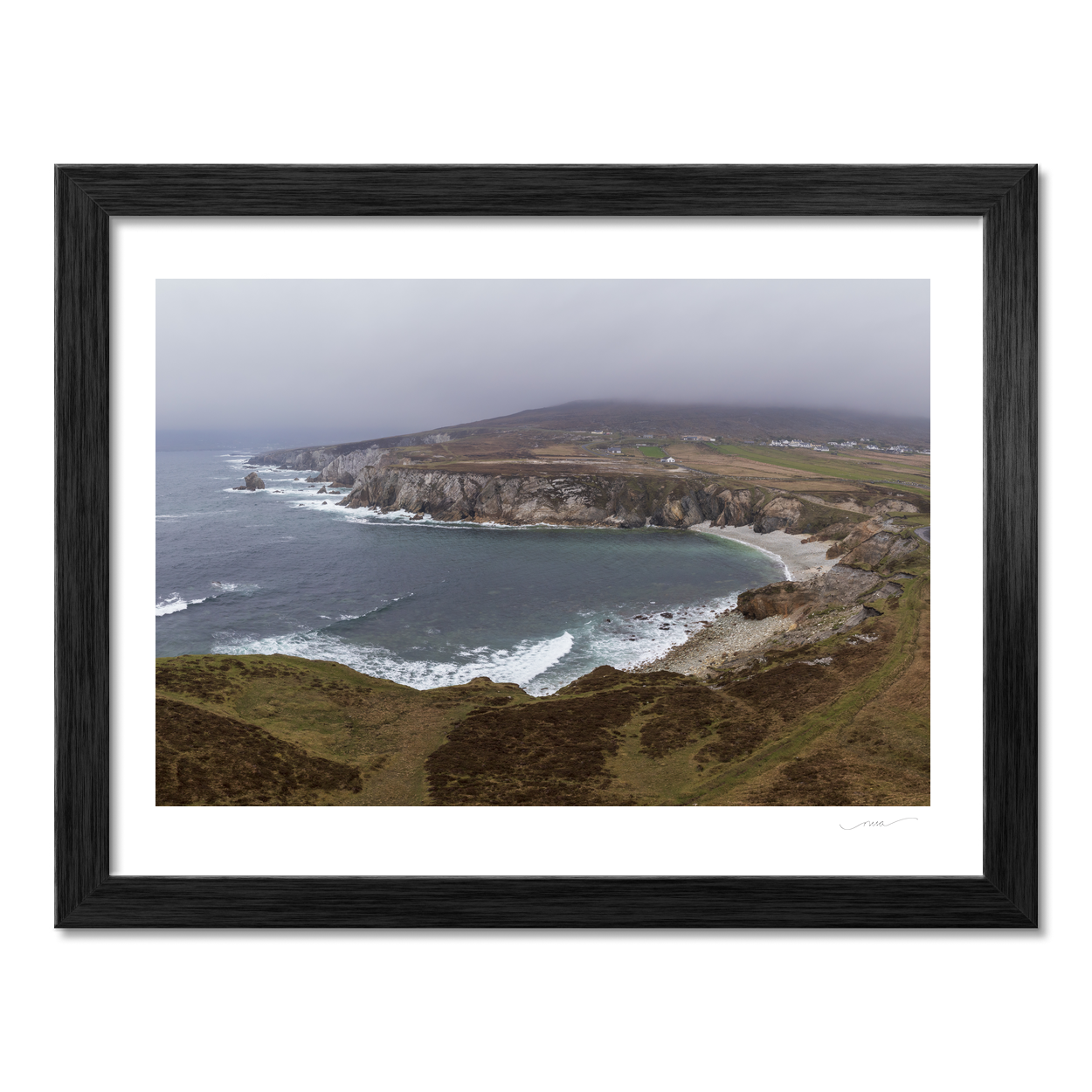 achill-island-dramatic-cliffs-misty-bay PM