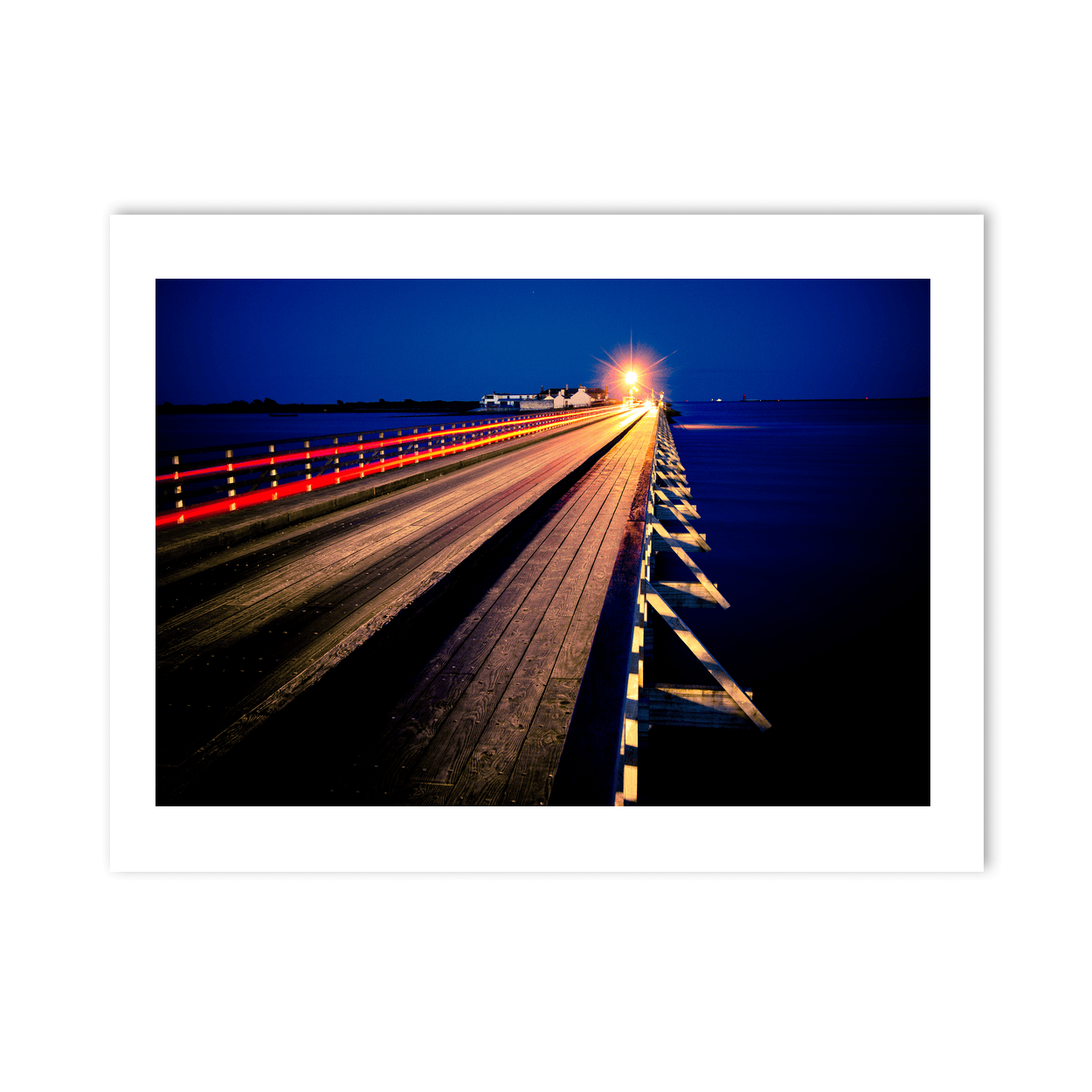 bull-wall-wooden-bridge-light-trails-night PM