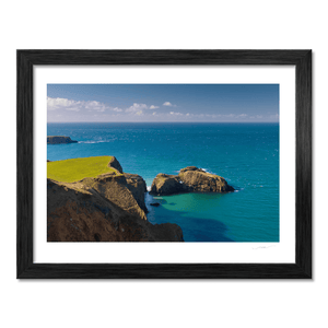 carrick-a-rede-turquoise-waters-cliff-view BF
