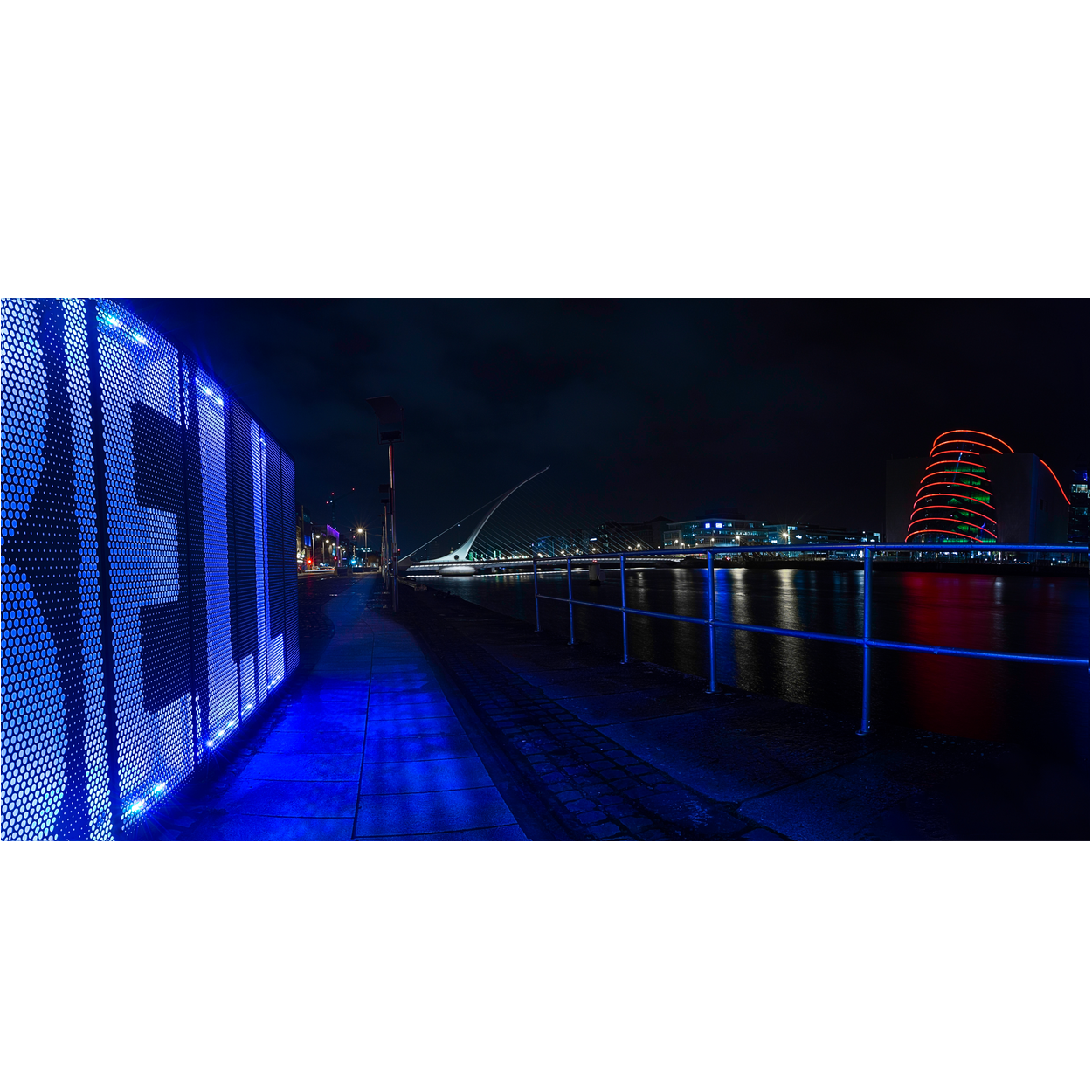 diving-bell-samuel-beckett-bridge-night PM