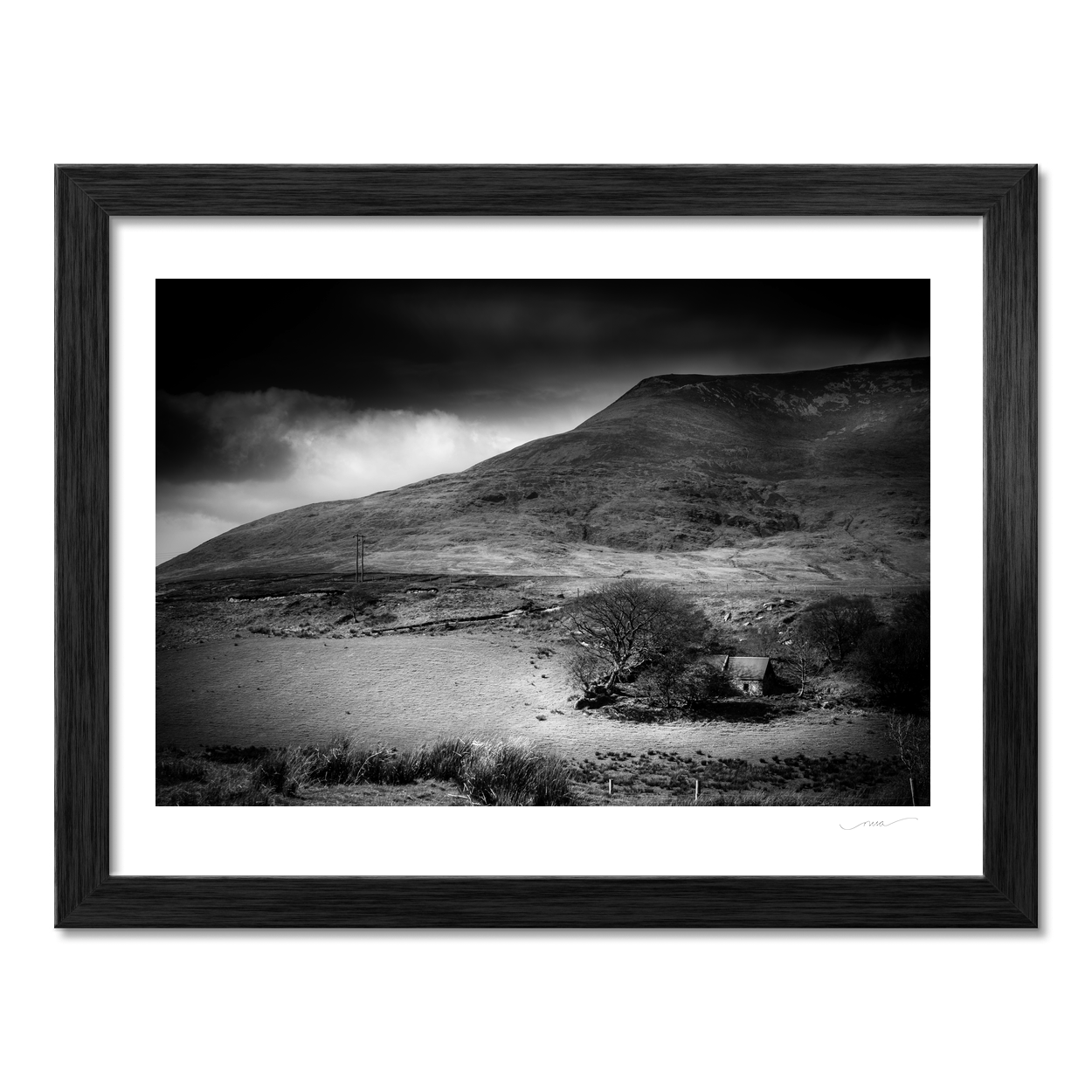 donegal-mountain-cottage-dramatic-skies PM