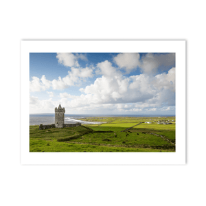 doonagore-castle-atlantic-coast-green-fields PM