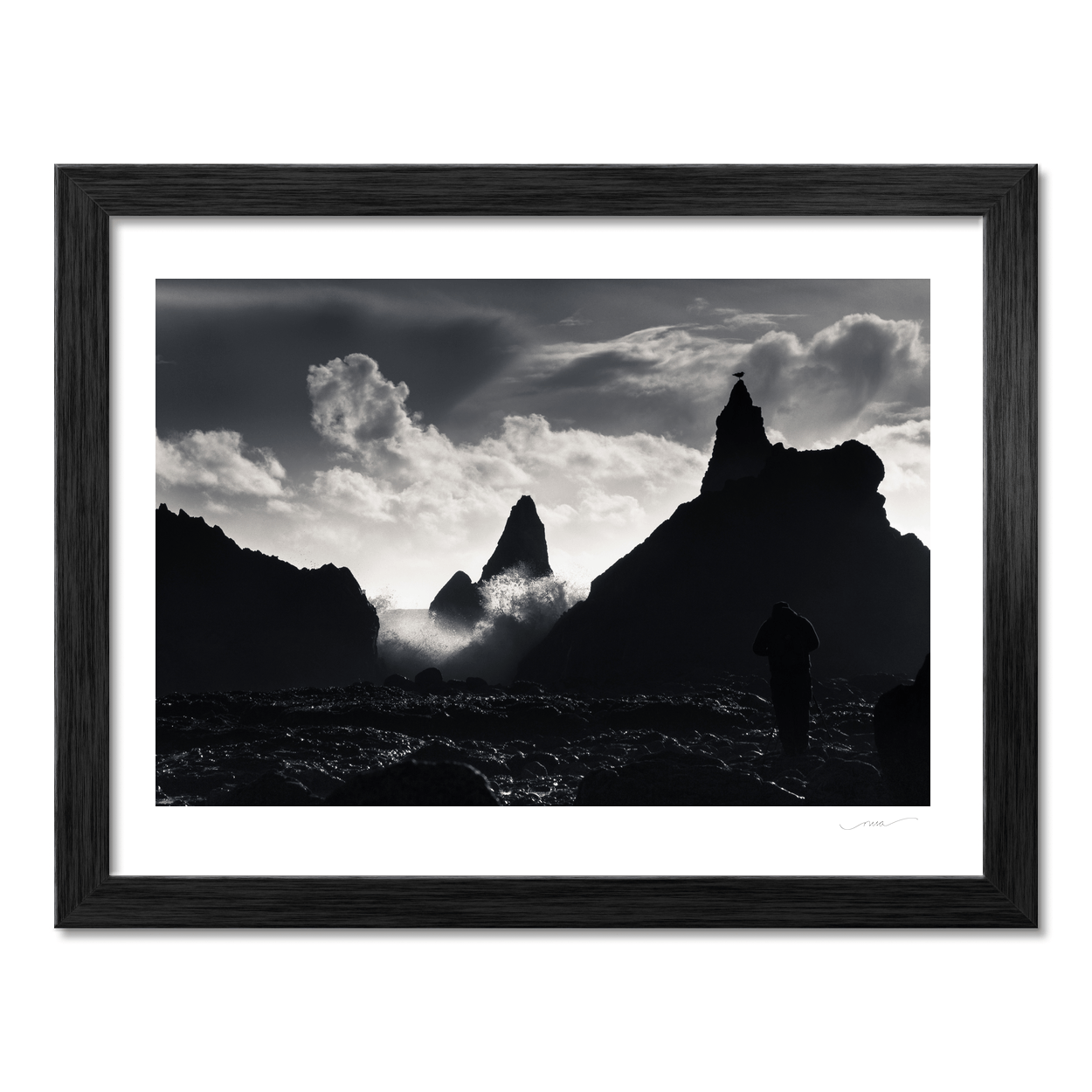 dramatic-sea-stacks-crashing-waves-silhouette PM