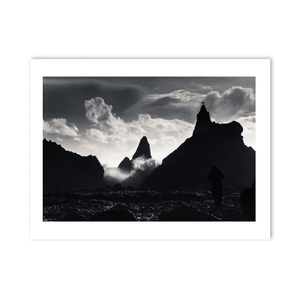 dramatic-sea-stacks-crashing-waves-silhouette PM