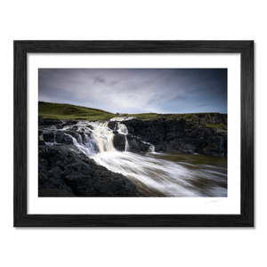 dunseverick-waterfall-flowing-into-sea BF