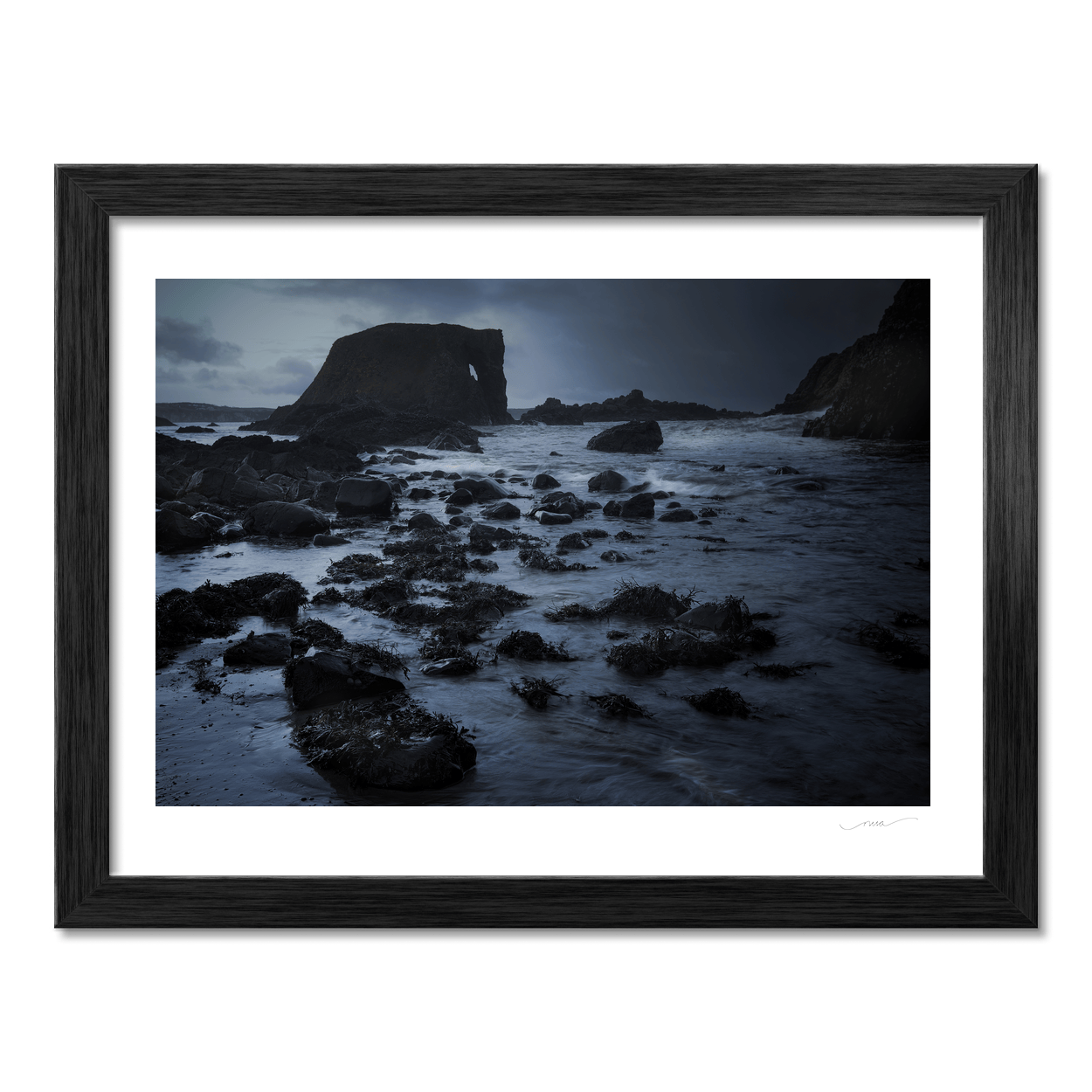 elephant-rock-moody-seascape-ballintoy PM