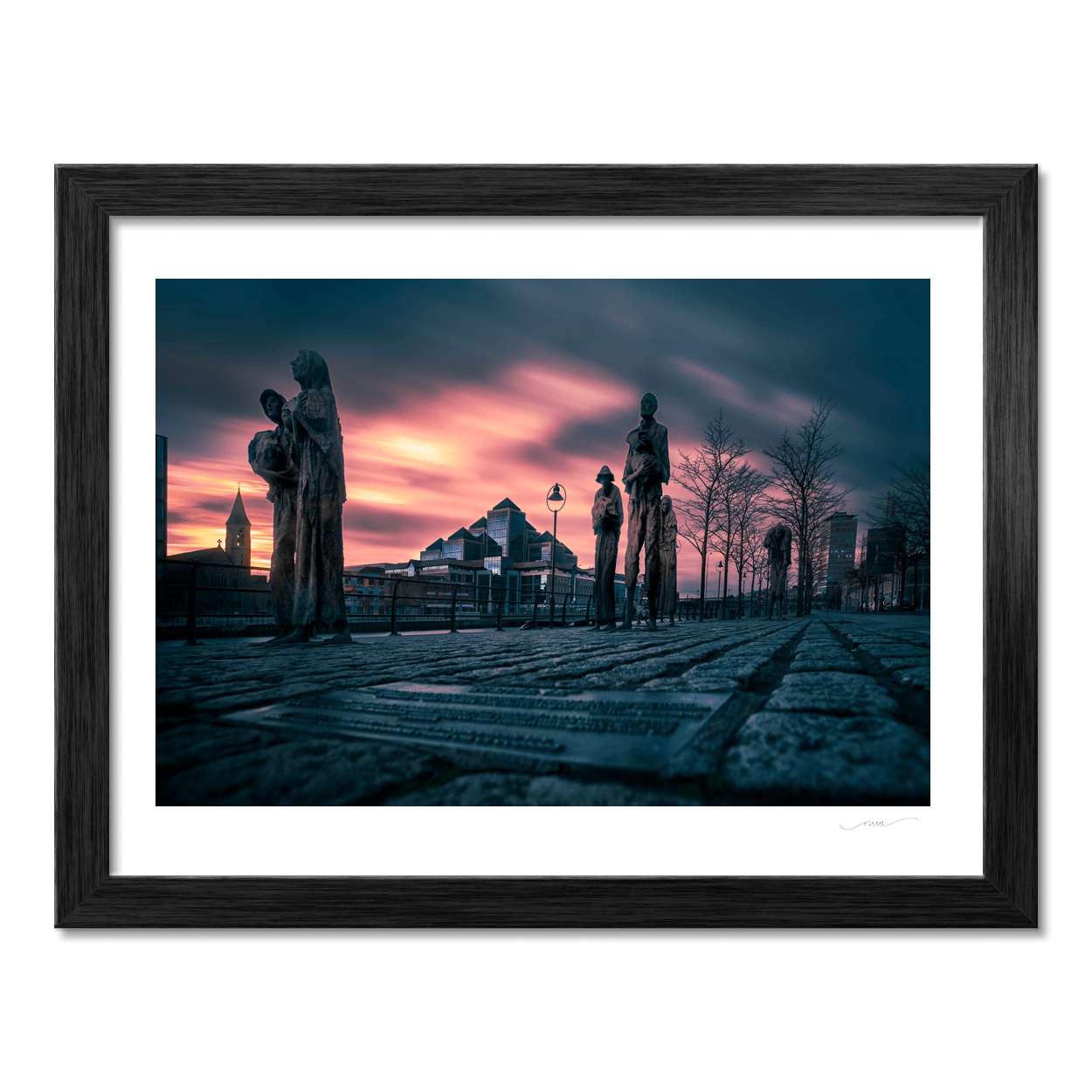 famine-memorial-dramatic-sunset-docklands PM