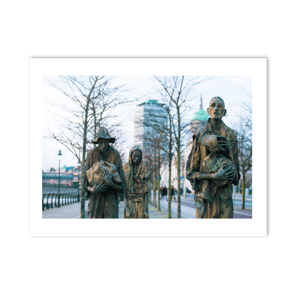 famine-memorial-statues-custom-house-quay PM