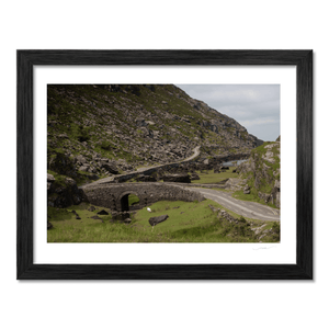 gap-of-dunloe-stone-bridge-winding-road BF