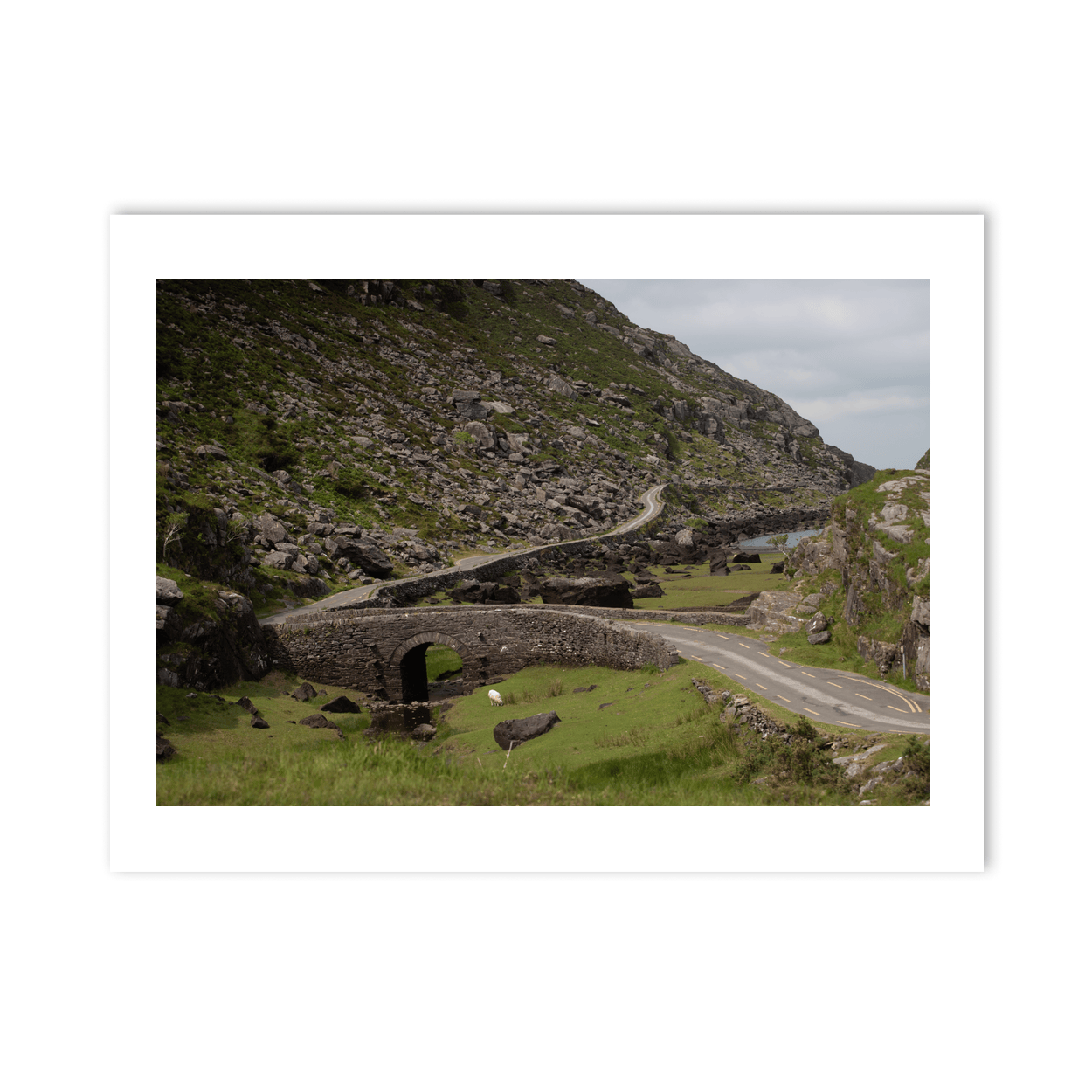 gap-of-dunloe-stone-bridge-winding-road PM