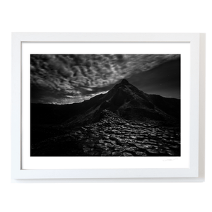 giants-causeway-basalt-columns-moonlit-night WF