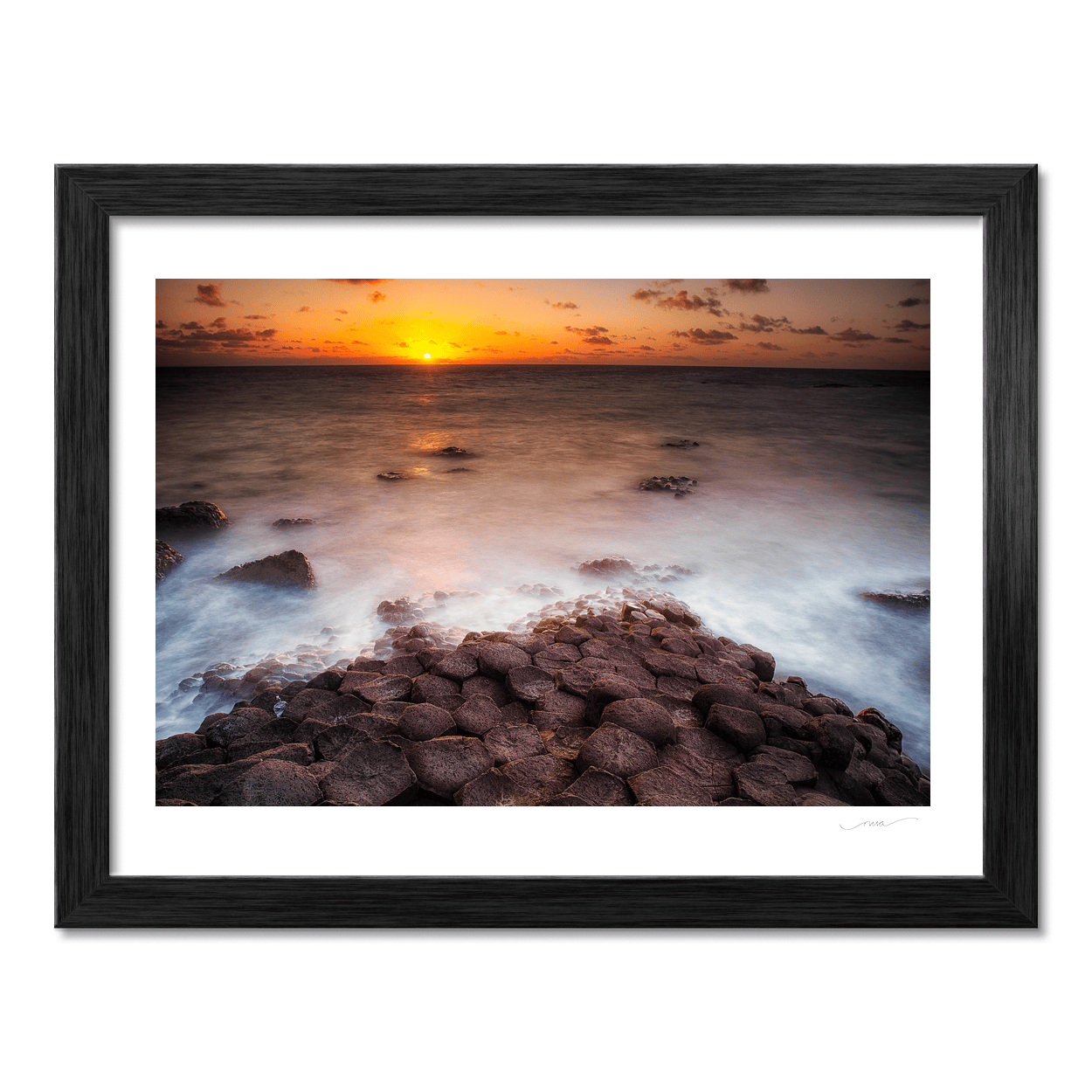 giants-causeway-sunset-hexagonal-basalt-columns PM
