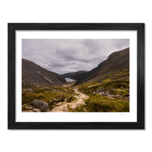 glendalough-upper-lake-mountain-trail-view BF
