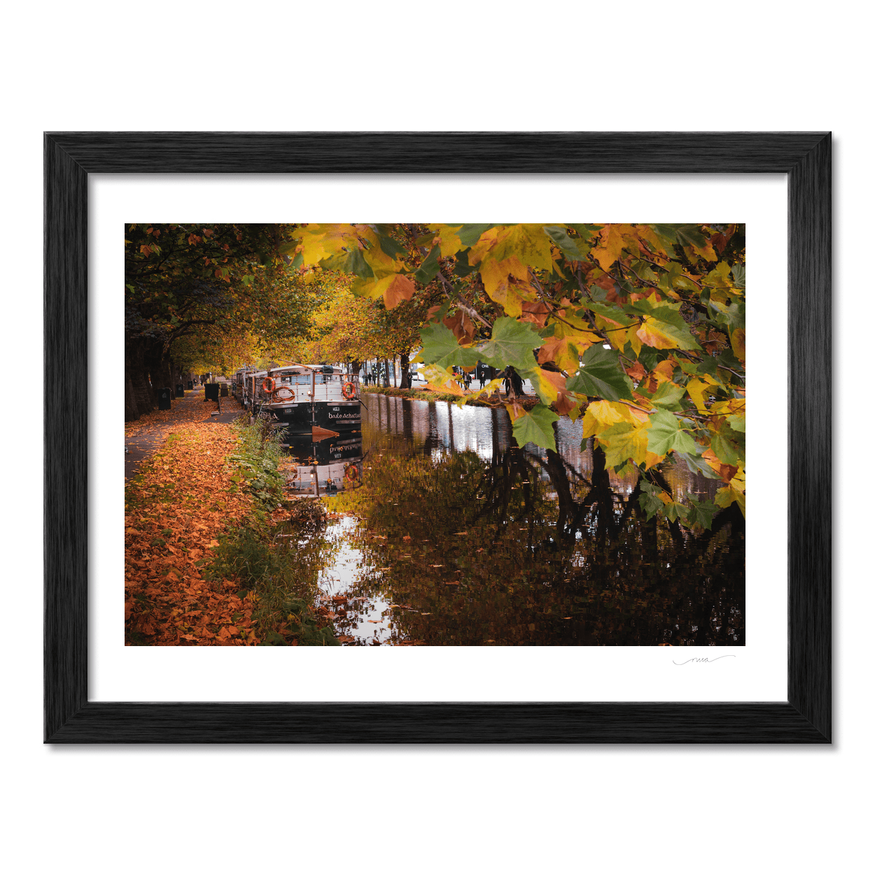 grand-canal-autumn-leaves-barge PM