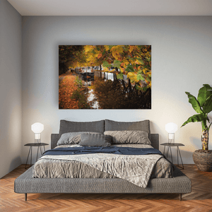 grand-canal-autumn-leaves-barge Pano