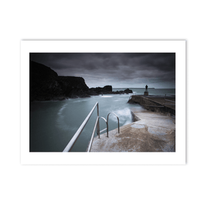 guillamene-cove-stormy-long-exposure-figure PM