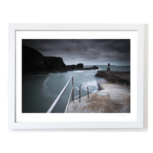 guillamene-cove-stormy-long-exposure-figure WF
