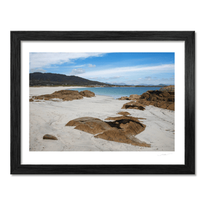 gurteen-beach-roundstone-white-sand-rocks BF