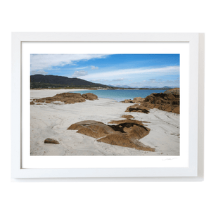 gurteen-beach-roundstone-white-sand-rocks WF