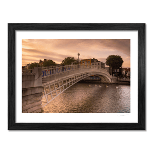 hapenny-bridge-sunset-swans-river-liffey BF