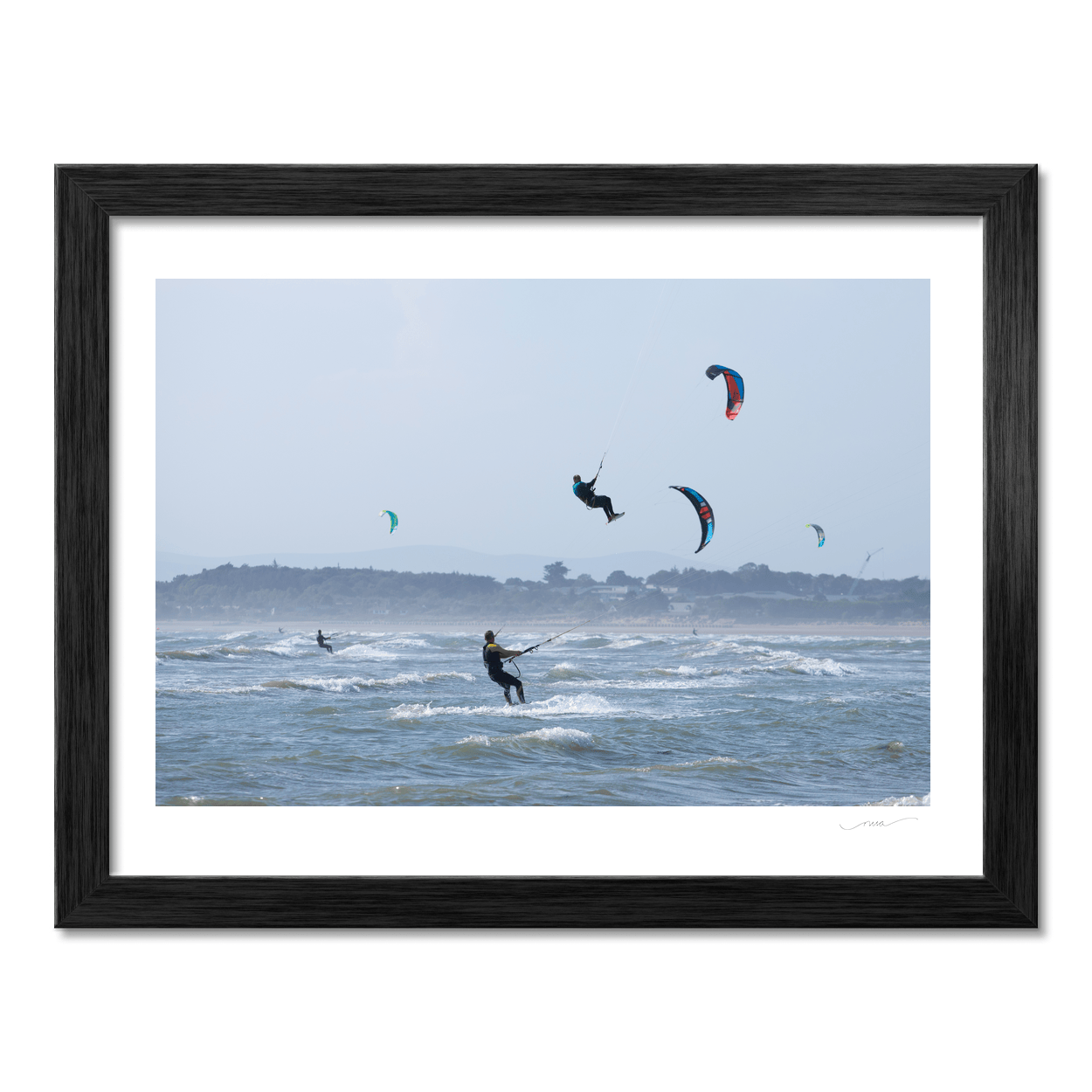 kitesurfers-south-beach-rush-action PM