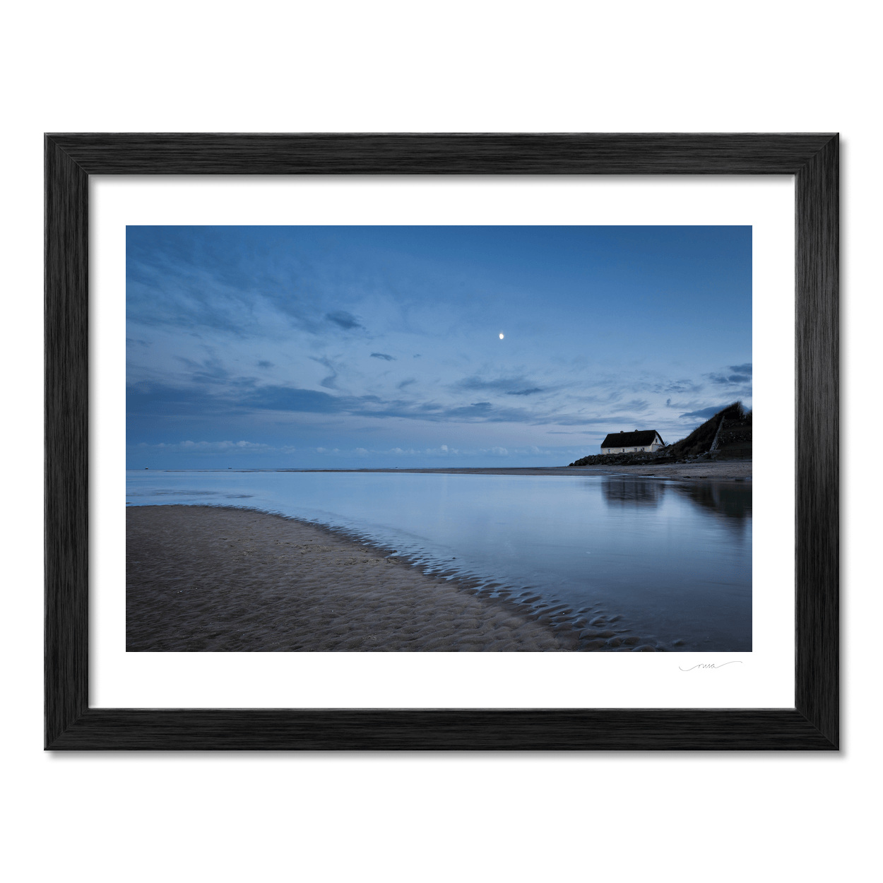 louth-beach-cottage-moonrise-blue-hour PM