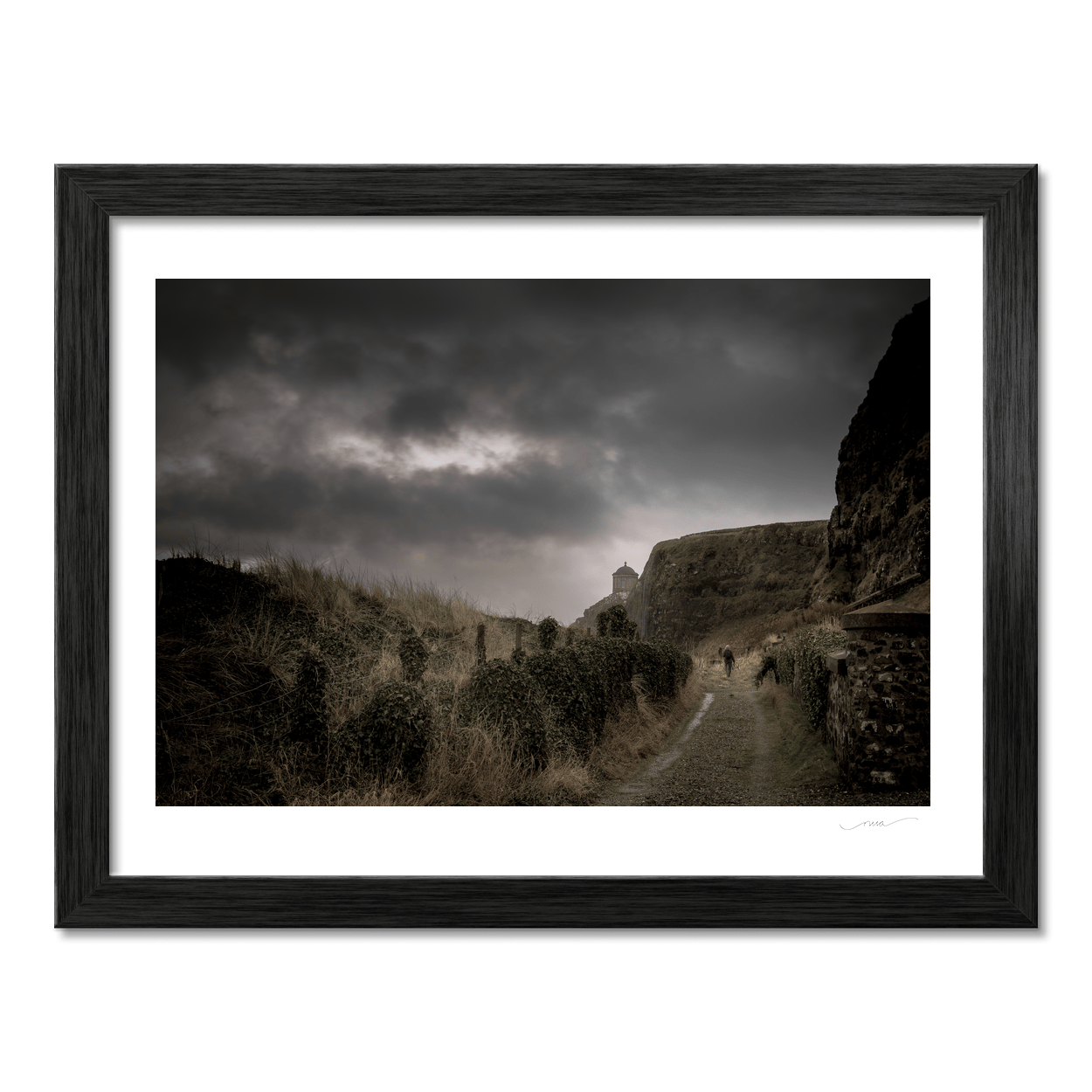 mussenden-temple-dramatic-stormy-path PM