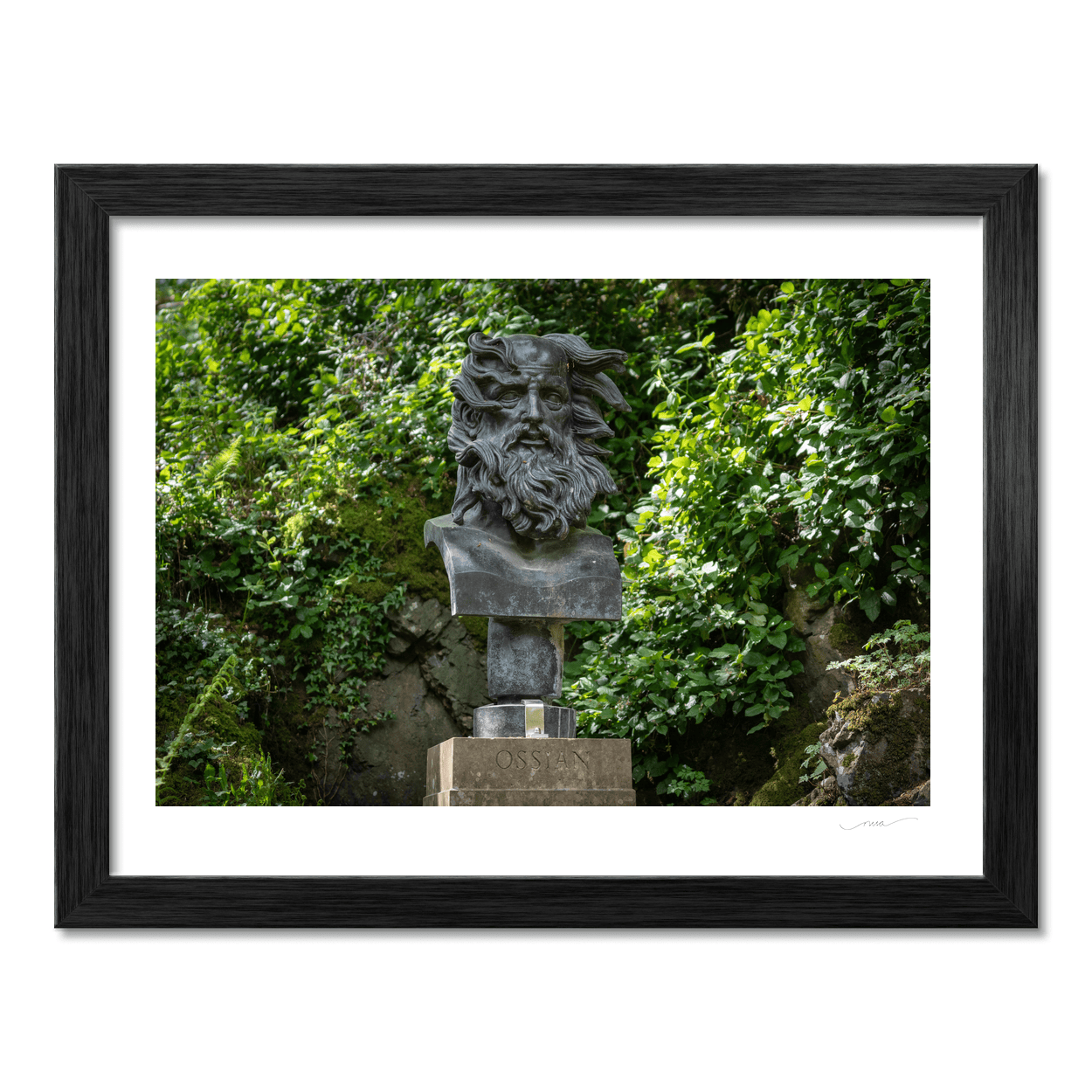 ossian-bust-sculpture-garden-greenery PM