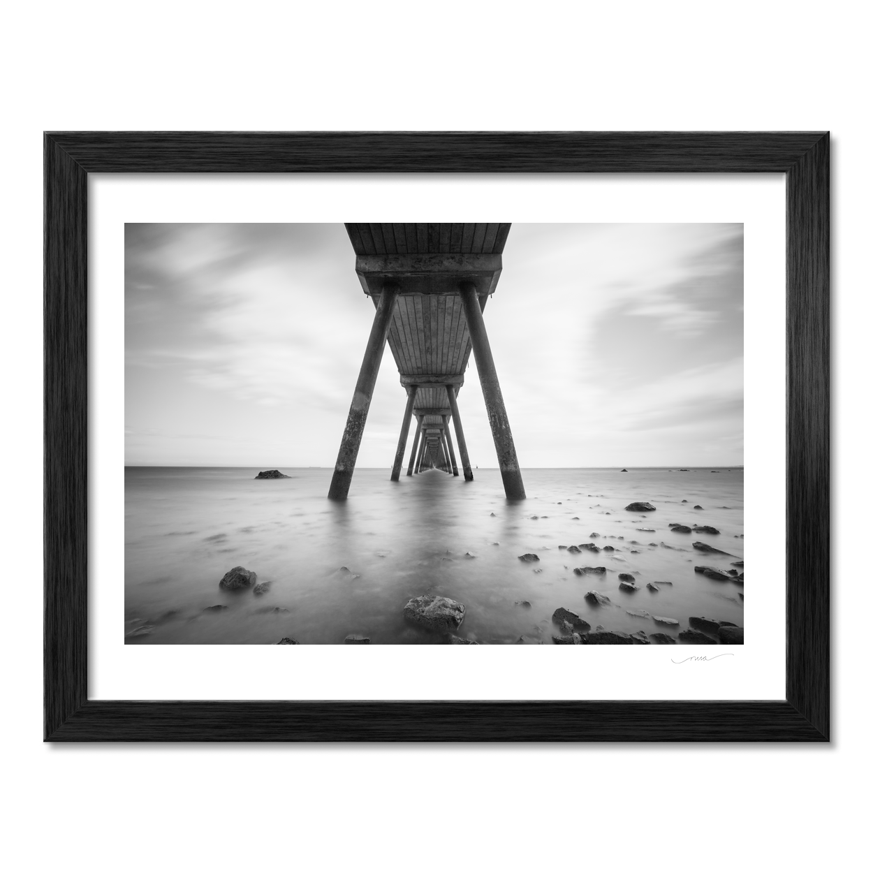 pier-underneath-long-exposure-black-white PM