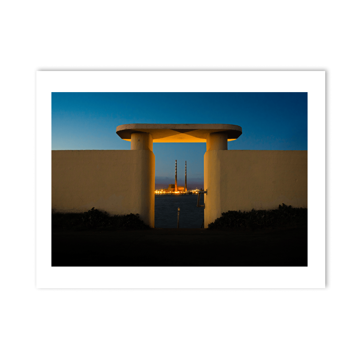 poolbeg-chimneys-clontarf-shelter-dusk PM