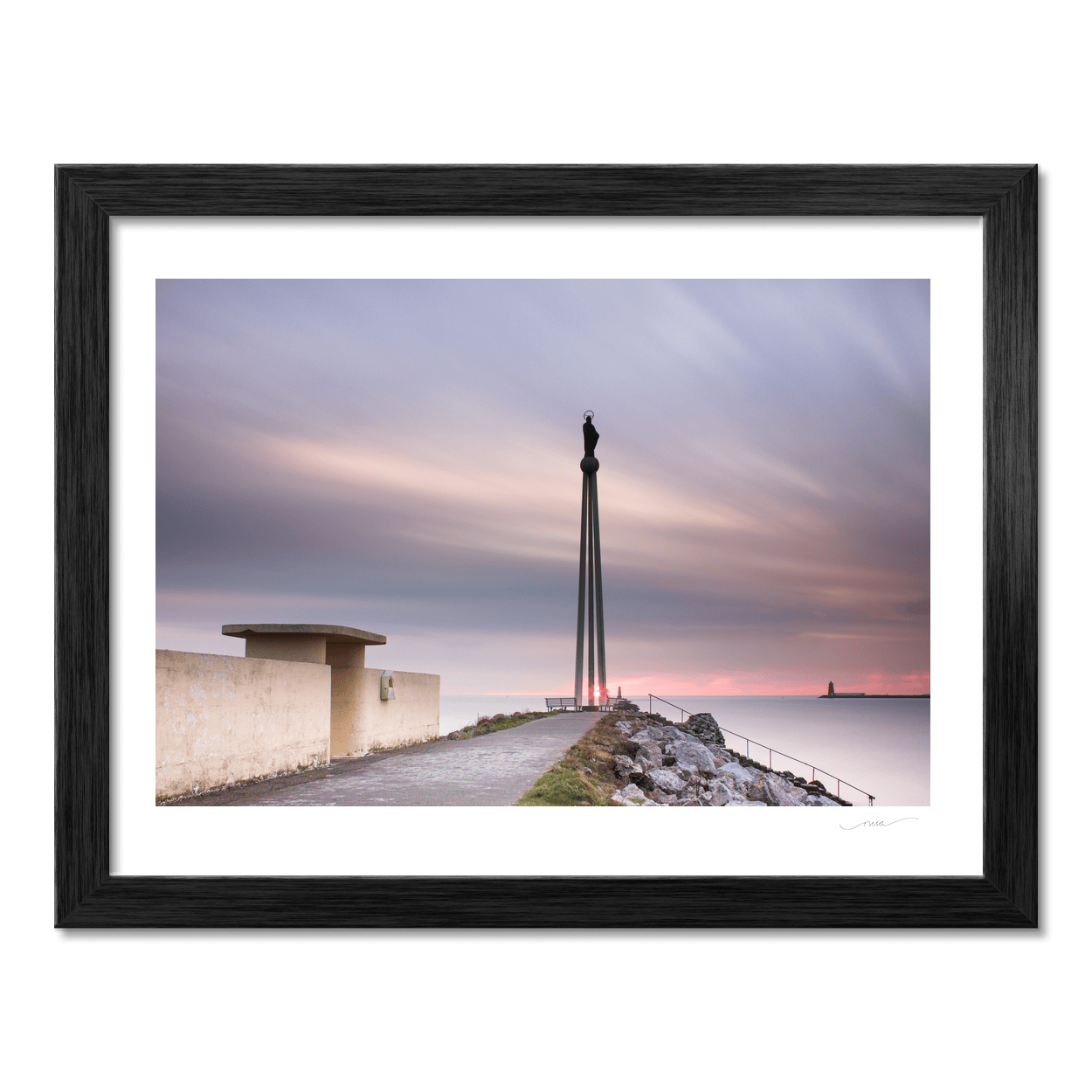 poolbeg-chimneys-statue-sunrise-long-exposure PM