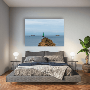 poolbeg-lighthouse-green-rocky-outcrop-cargo-ships Pano