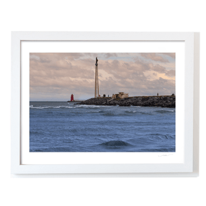 poolbeg-lighthouse-our-lady-statue-choppy-seas WF