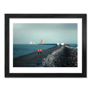 poolbeg-lighthouse-red-jackets-stormy-walk BF
