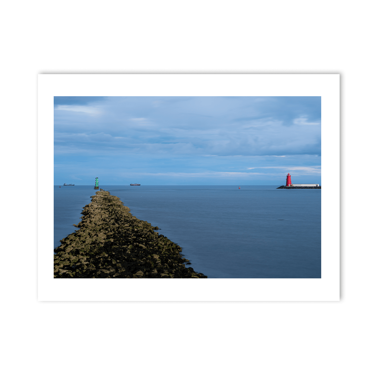 poolbeg-lighthouse-rocky-breakwater-dublin-bay PM