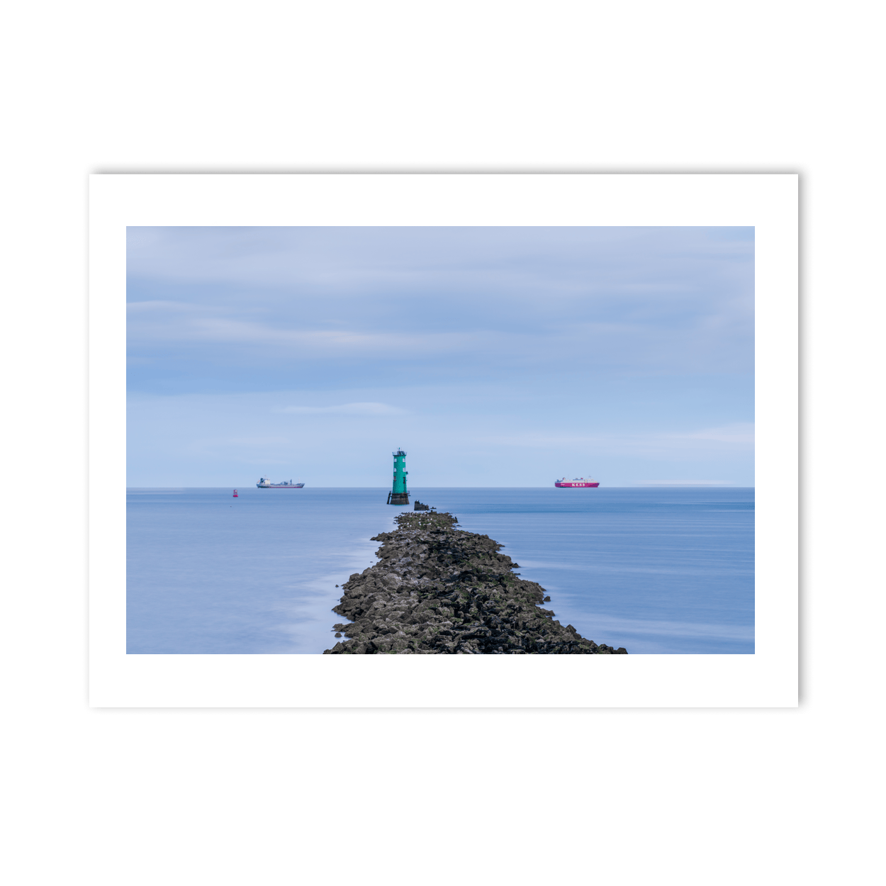 poolbeg-lighthouse-rocky-causeway-cargo-ships PM