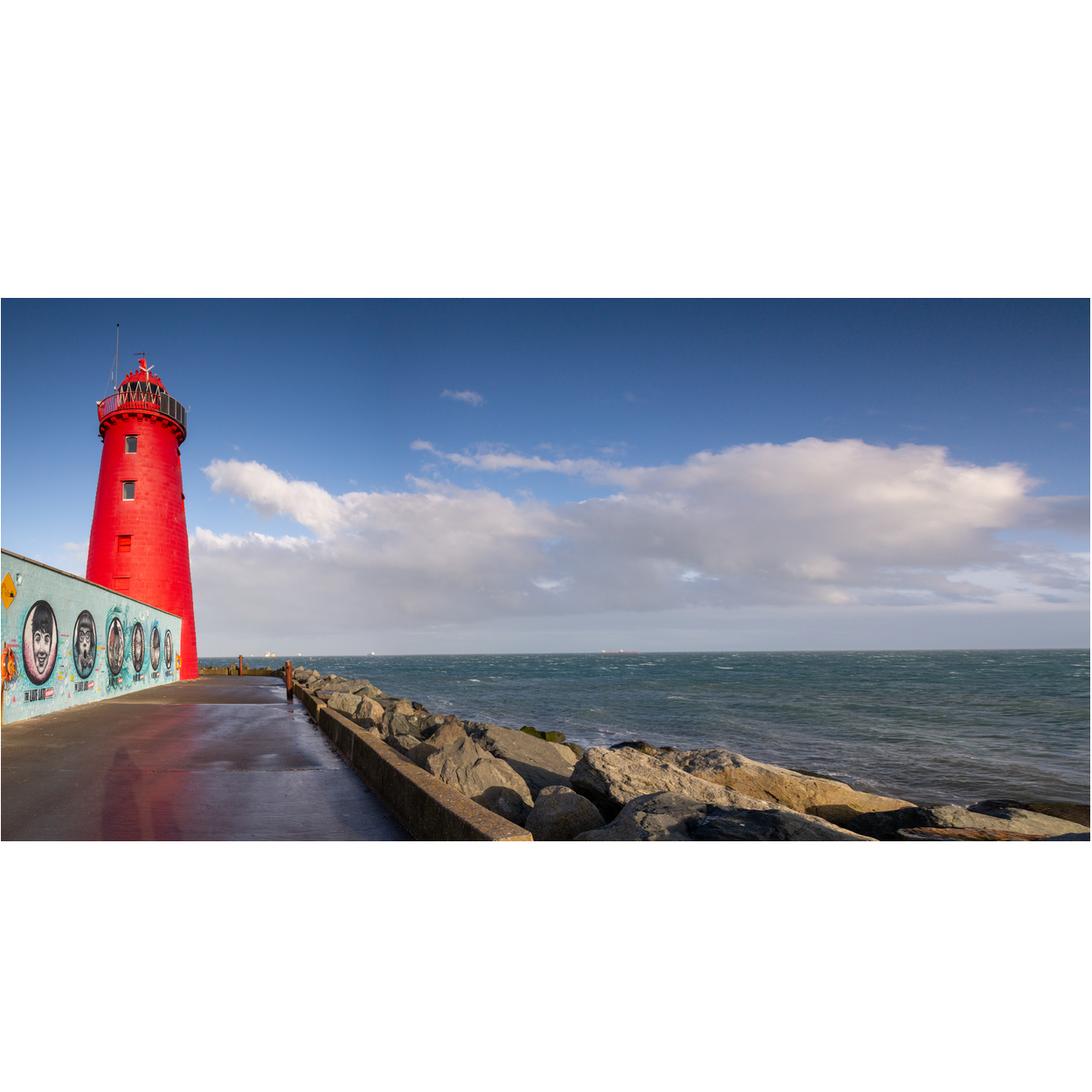 poolbeg-lighthouse-south-wall-dublin-pano PM
