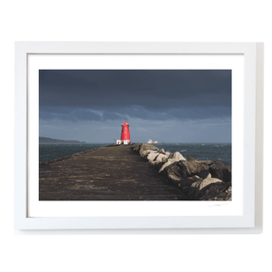 poolbeg-lighthouse-stormy-skies-breakwater WF
