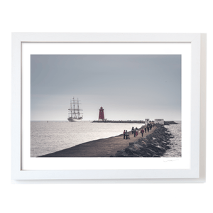 poolbeg-lighthouse-tall-ship-walkers WF