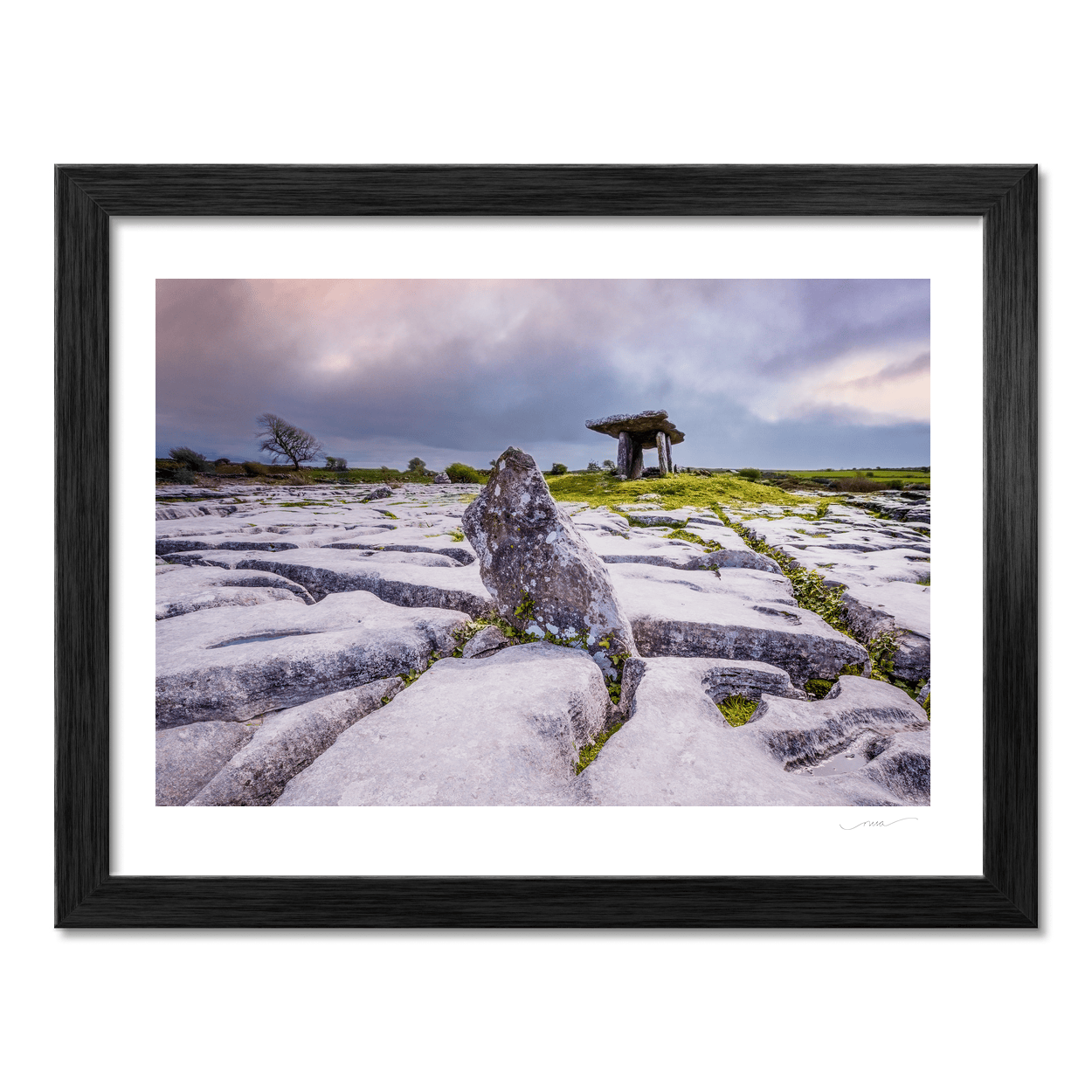 poulnabrone-dolmen-limestone-pavement-moody-sky PM