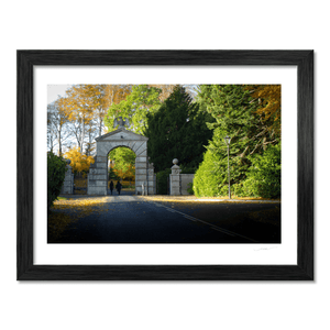powerscourt-gate-autumn-leaves-walkers BF