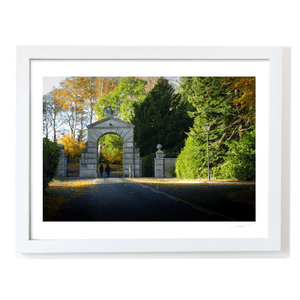 powerscourt-gate-autumn-leaves-walkers WF
