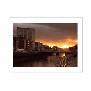 river-liffey-dramatic-sunset-oconnell-bridge PM