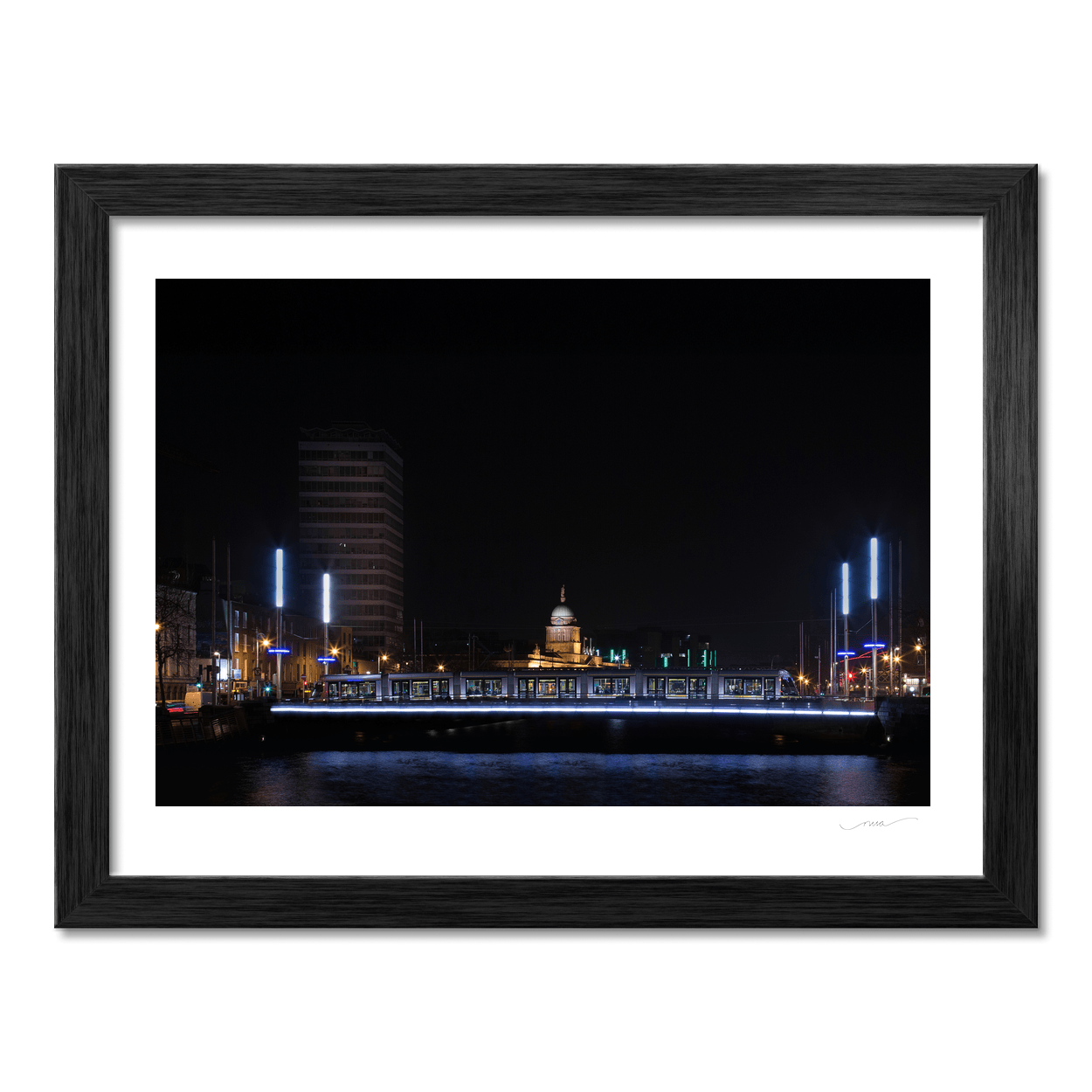 rosie-hackett-bridge-custom-house-night PM