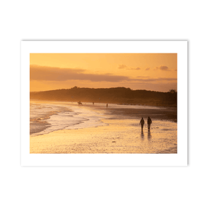 south-beach-golden-sunset-silhouettes-walkers-horses PM