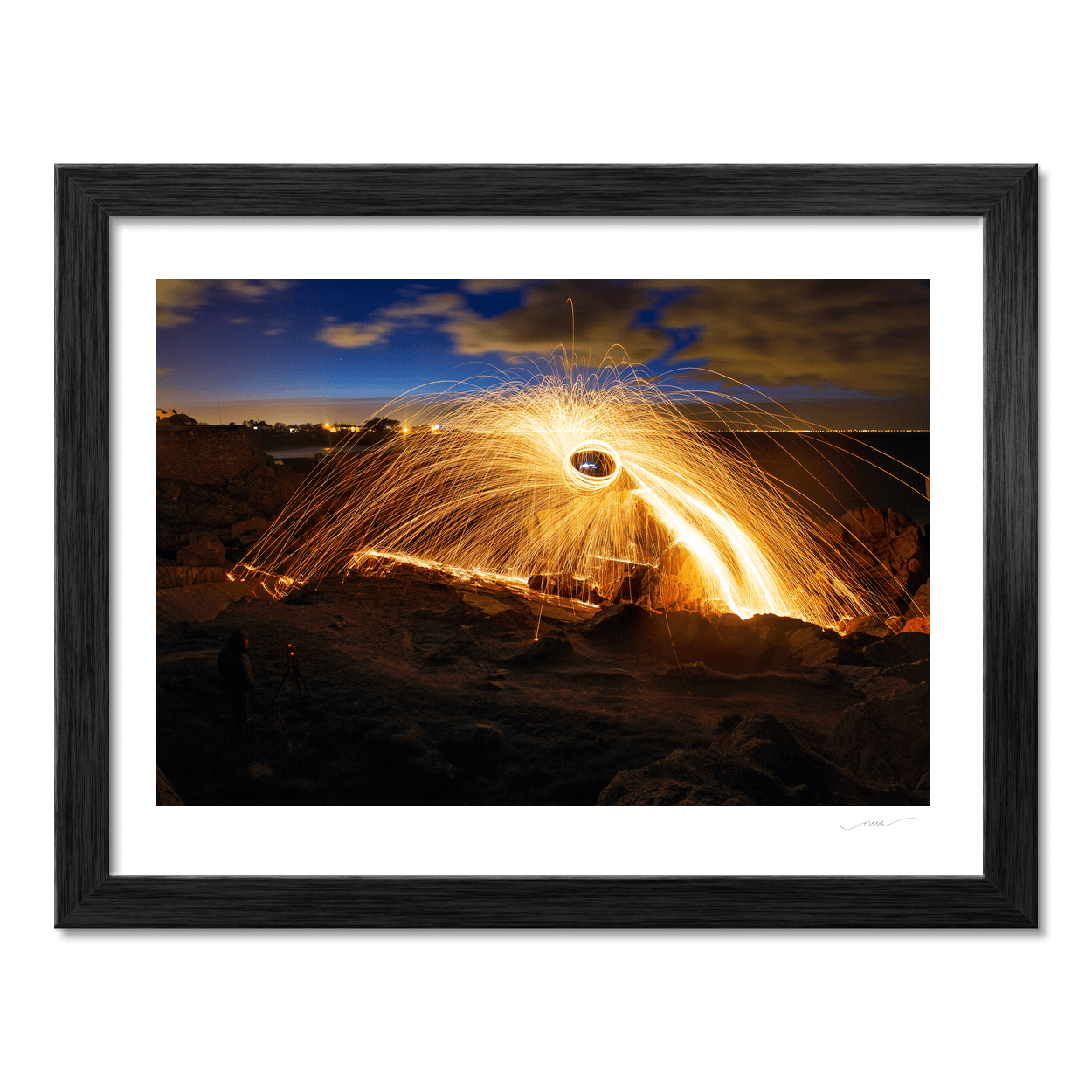 steel-wool-spinning-rocky-coastline-night-2 PM