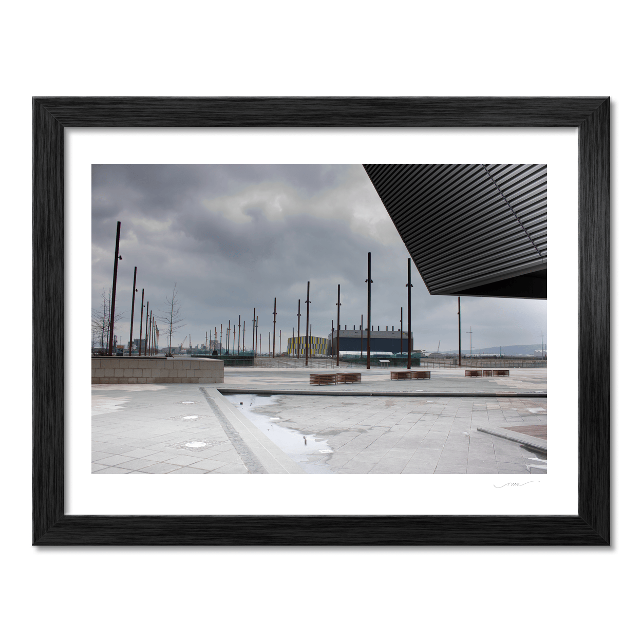 titanic-quarter-plaza-overcast-day PM