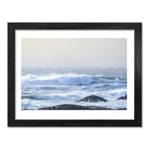 wild-atlantic-way-stormy-waves-crashing-rocks BF