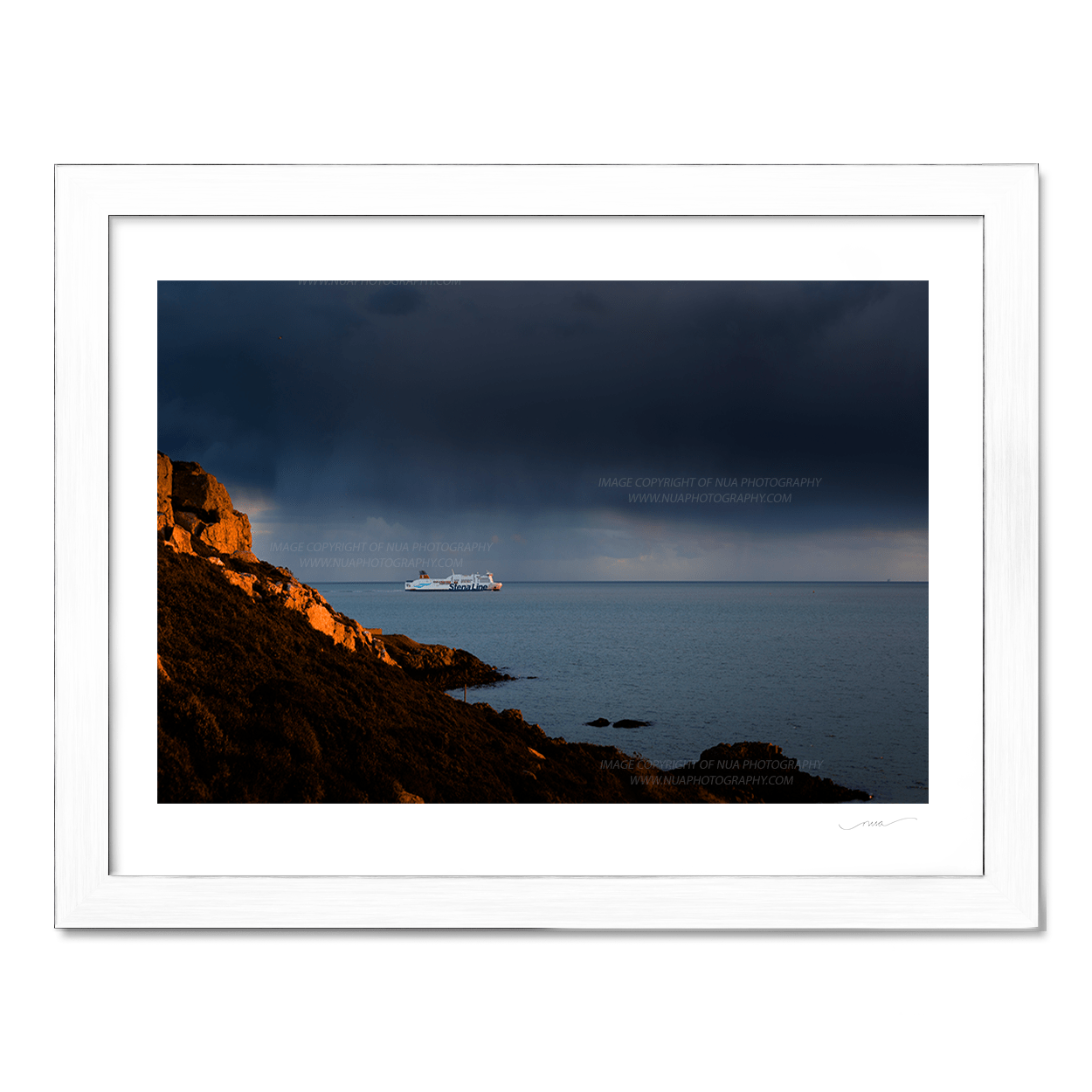 Ferry in Dublin Bay - Nua Photography